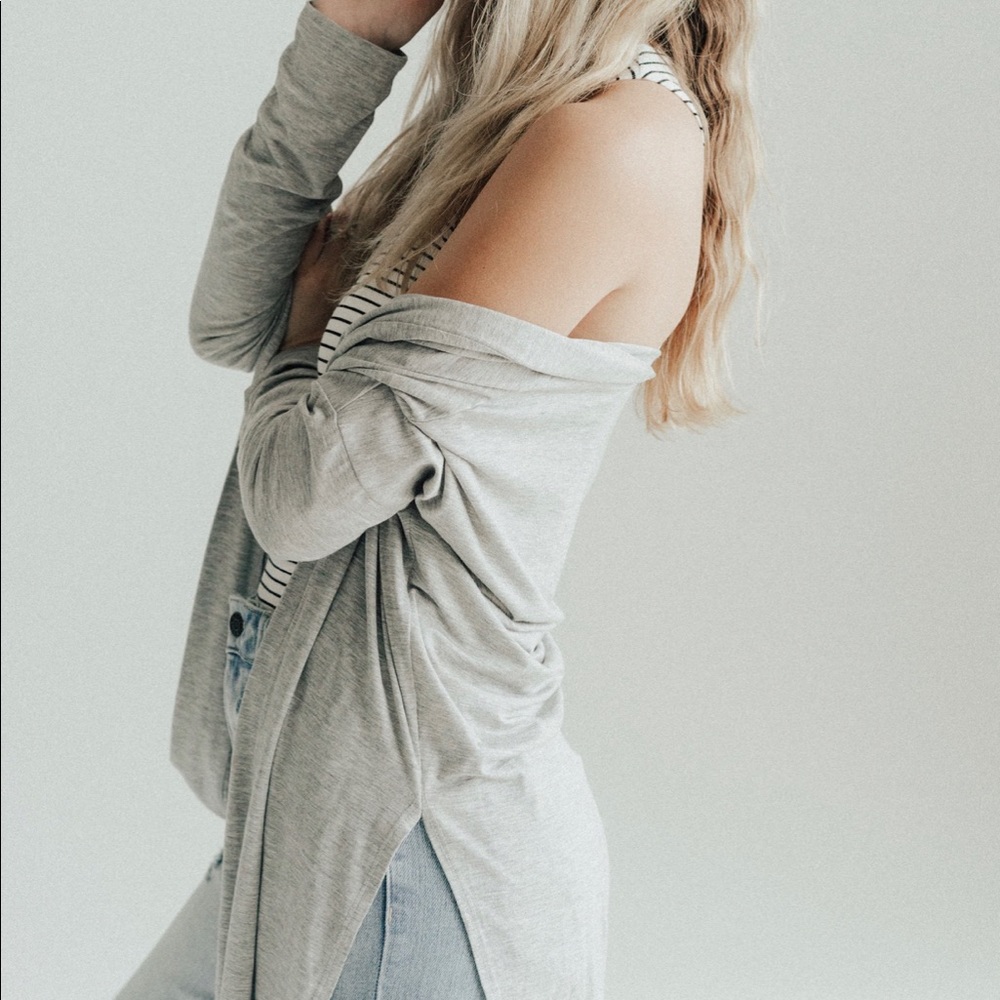 Carly Jean Los Angeles Favorite Kimono | Black // Small